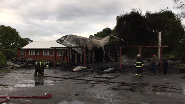 Incendio consumió capilla católica en Puerto Octay