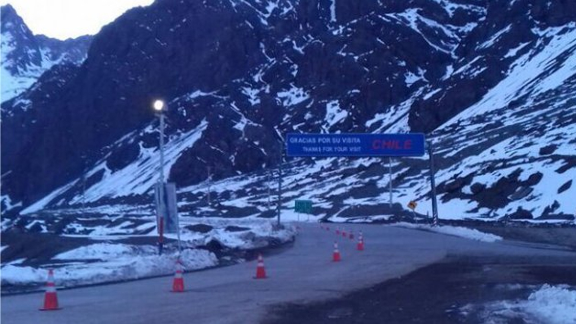 Malas condiciones meteorológicas obligaron el cierre del paso Los Libertadores