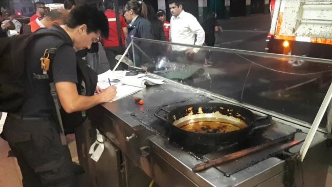 Guerra a los carritos en Antofagasta: Incautan pizzas, empanadas, anticuchos y sopaipillas