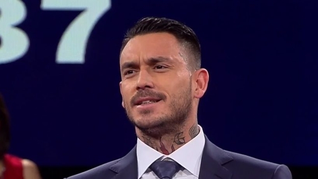 Mauricio Pinilla se enojó con 