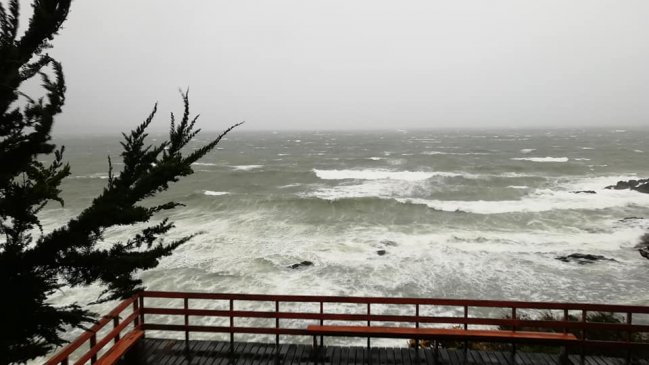 Intenso temporal de viento y lluvia afecta a Chiloé
