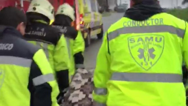 Grupo de jóvenes cayó desde un mirador donde se fotografiaban en Pucón