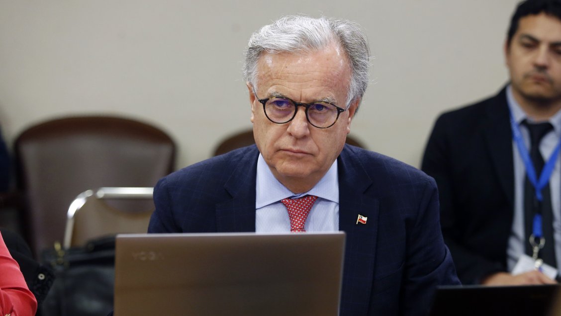 Ministro de Salud por reforma a Isapres: Llegará al Congreso antes de fin de año