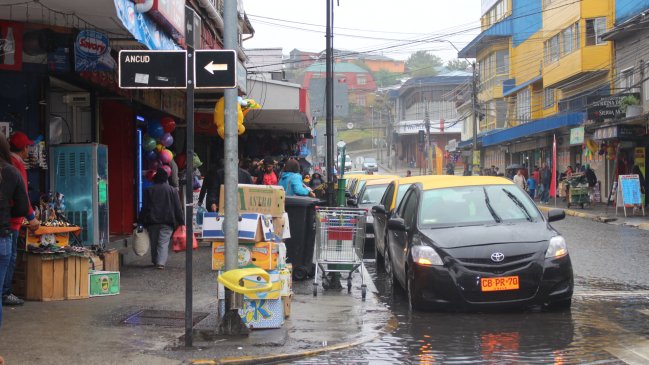 Comerciantes ambulantes dejarán la calle Varas de Puerto Montt