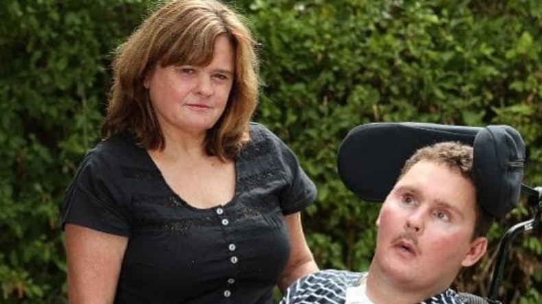 Murió rugbista que se comió una babosa y quedó tetrapléjico