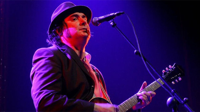 Álvaro Henríquez presentará una nueva edición de su disco solista