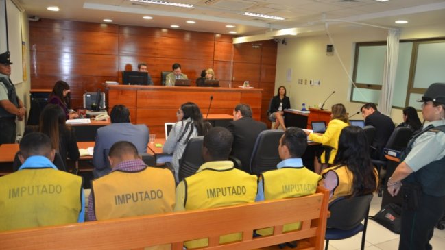 Arica: Comenzó juicio contra acusados de liderar red internacional de tráfico de migrantes