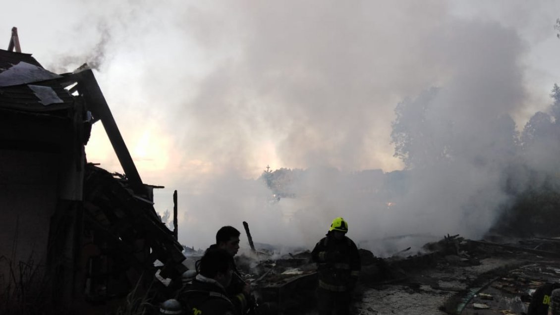 Frutillar: Incendio afectó por segunda vez a hotel abandonado