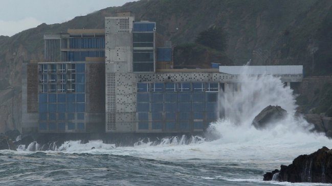 Dan luz verde a hotel que se construye en roqueríos de Concón