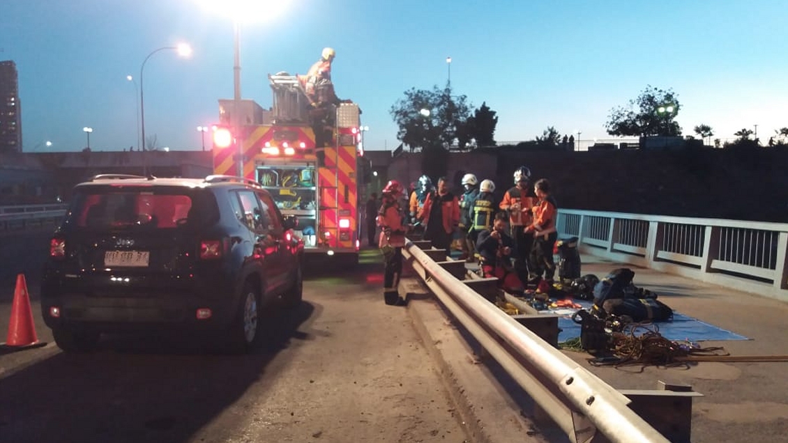 Investigan hallazgo de cadáver en el río Mapocho