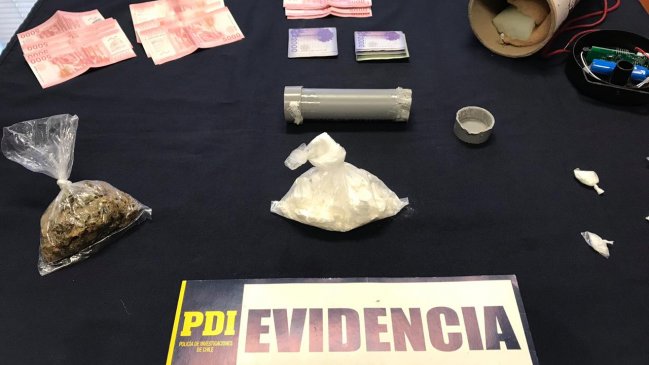 Los Ríos: PDI detuvo a dos hombres que transportaban droga a bordo de un bus