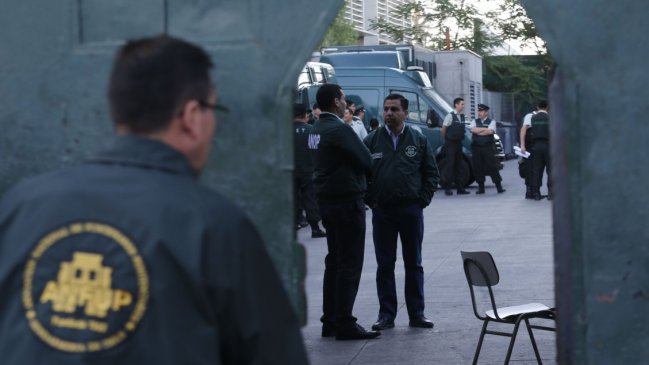 Carabineros cercó Santiago 1 por acuartelamiento de gendarmes