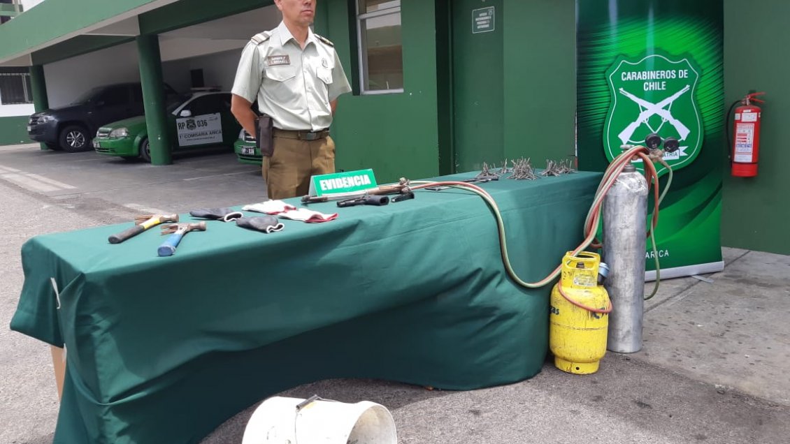 Detienen a banda por intento de robo en joyería en Arica