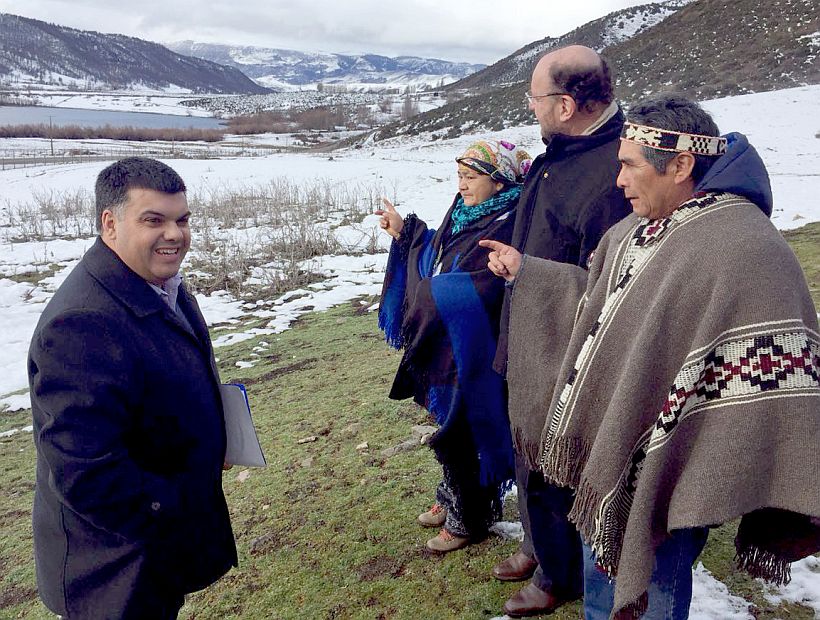 Conadi entregó 1.700 hectáreas de campo a comunidades mapuche de Lonquimay