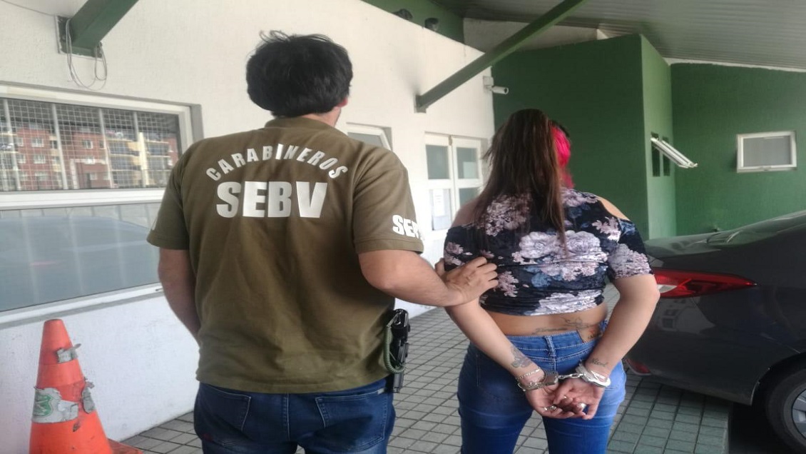 Detienen a mujer acusada de abusar sexualmente de un niño de 12 años en San Pedro de la Paz
