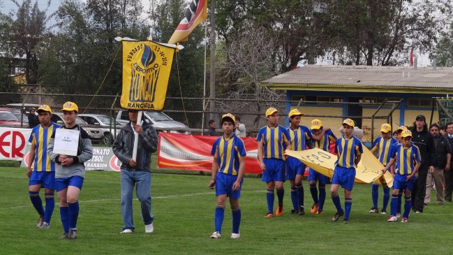Entregan fondos a 85 clubes deportivos de Rancagua