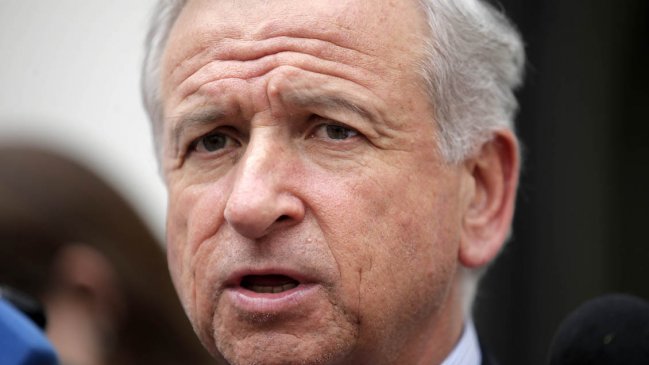 Larraín pide a Eyzaguirre 