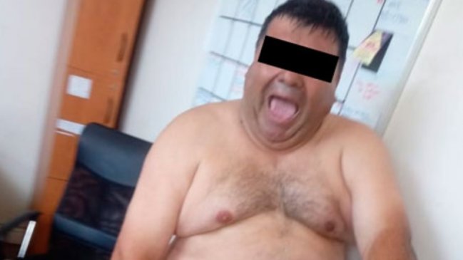 Escándalo en Limache por funcionario que se desnudó en su trabajo