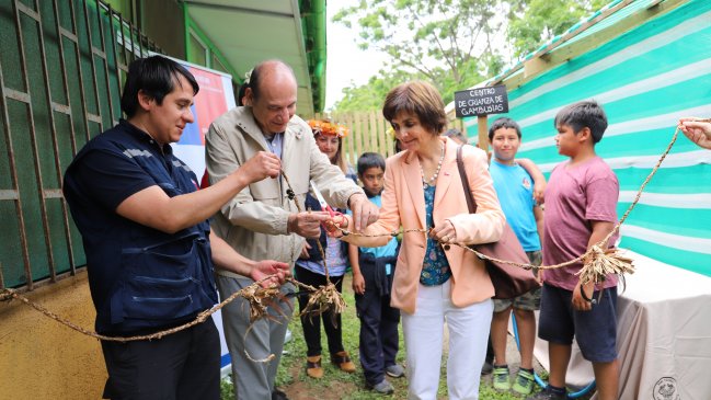 Inauguran criadero de pez que controla el mosquito del virus zika en Rapa Nui