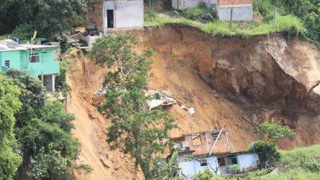 Nueve muertos y 11 heridos tras un deslizamiento de tierra en Río de Janeiro