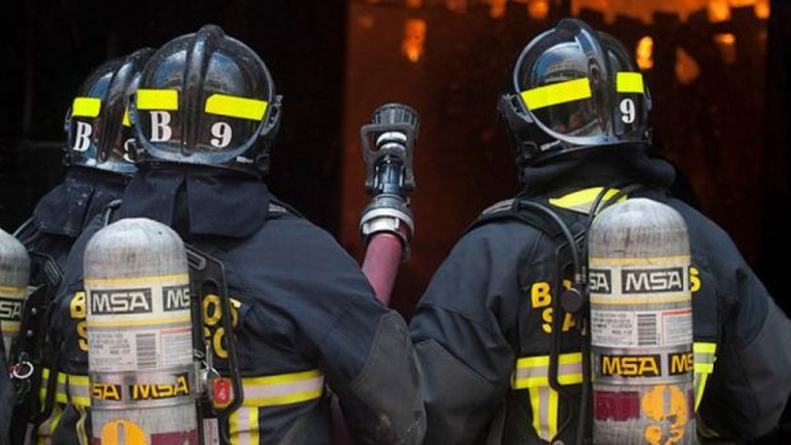 Incendio en departamento dejó a un hombre herido