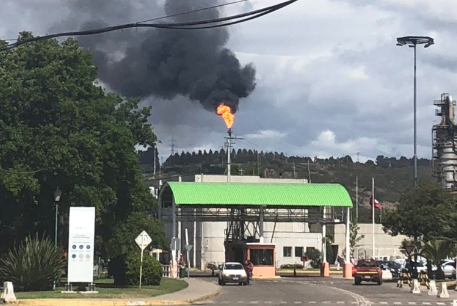 Concón: ENAP advierte posibles 