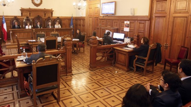 Por más de dos horas se extendieron los alegatos por disputa en Contraloría
