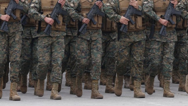 Defensa prepara nuevo reglamento de compra de pasajes en FFAA