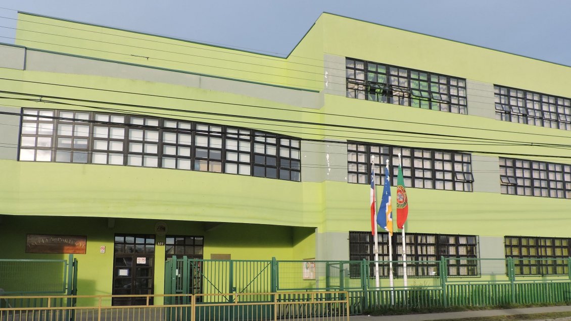 Punta Arenas: Robos afectaron a Cesfam Damianovic y Escuela Portugal