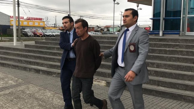 Puerto Montt: Detienen a sujeto acusado de robar en céntrica librería