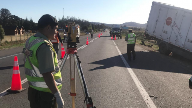 Casablanca: Adulto mayor murió tras impactar su auto contra un camión