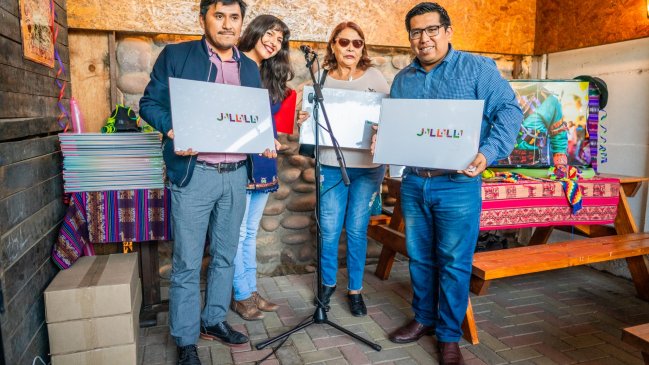 Lanzan foto libro para resaltar el color y la tradición del Carnaval Andino de Arica
