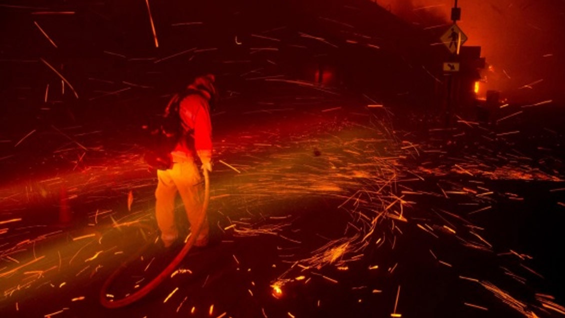 California: 66 muertos y 631 desaparecidos a una semana del inicio de incendios