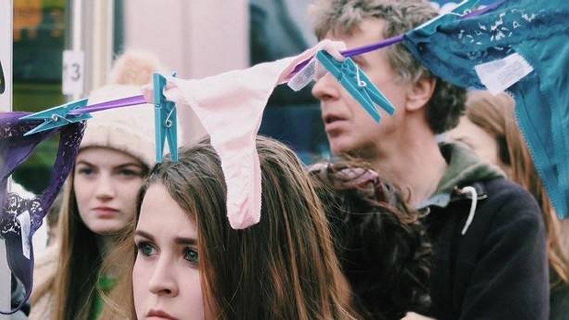 Polémica judicial por una tanga provocó una revolución femenina en Irlanda