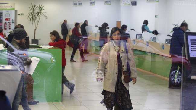 Superintendente deberá explicar suspensión de circular que permitía rebajas en isapres