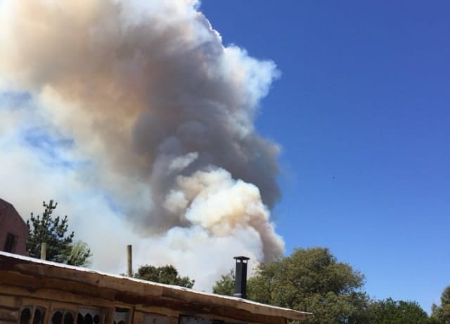 Declaran alerta roja comunal para Valparaíso por incendio forestal