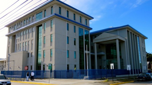 Punta Arenas: Prisión preventiva para hombre acusado de violar a su hijastra