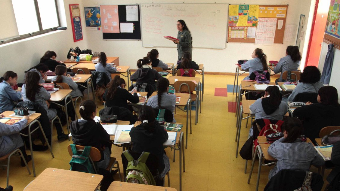 Denuncias por agresiones de apoderados a profesores llegó a 57% el año pasado