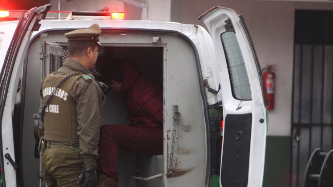 Olmué: Hombre es acusado de abusar a adolescente en una micro