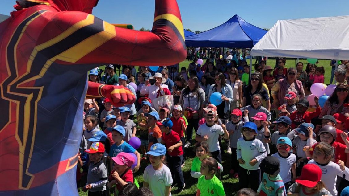 Ñuble: Carnaval de la Primera Infancia reunió a más de 800 niños en Quillón