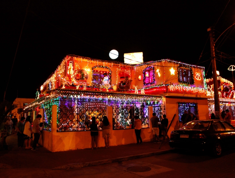 Invitan a vecinos de Arica a participar en concurso de ornamentación navideña 2018