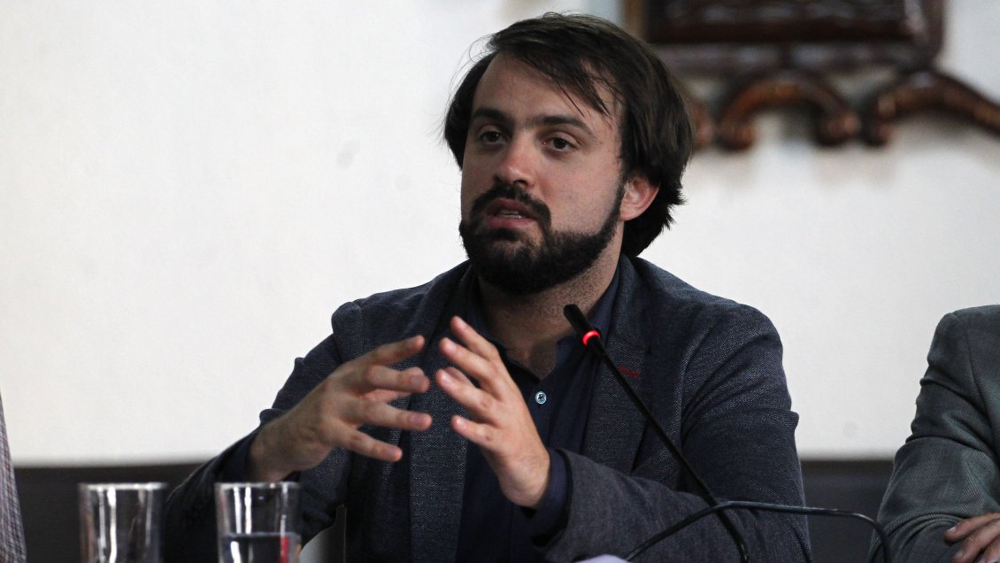 Sharp lamentó ausencia de empresas a reunión clave por paro portuario