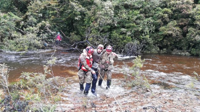 Exitoso rescate de dos jóvenes en la zona cordillerana de Chiloé
