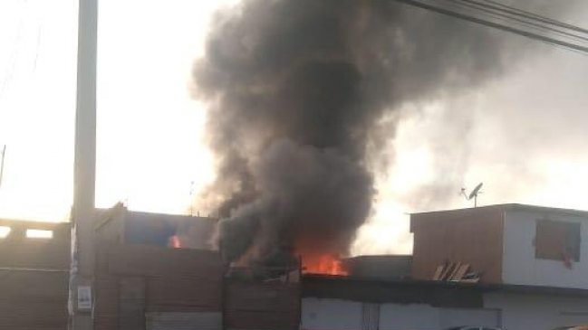 Siete damnificados dejó incendio en Alto Hospicio