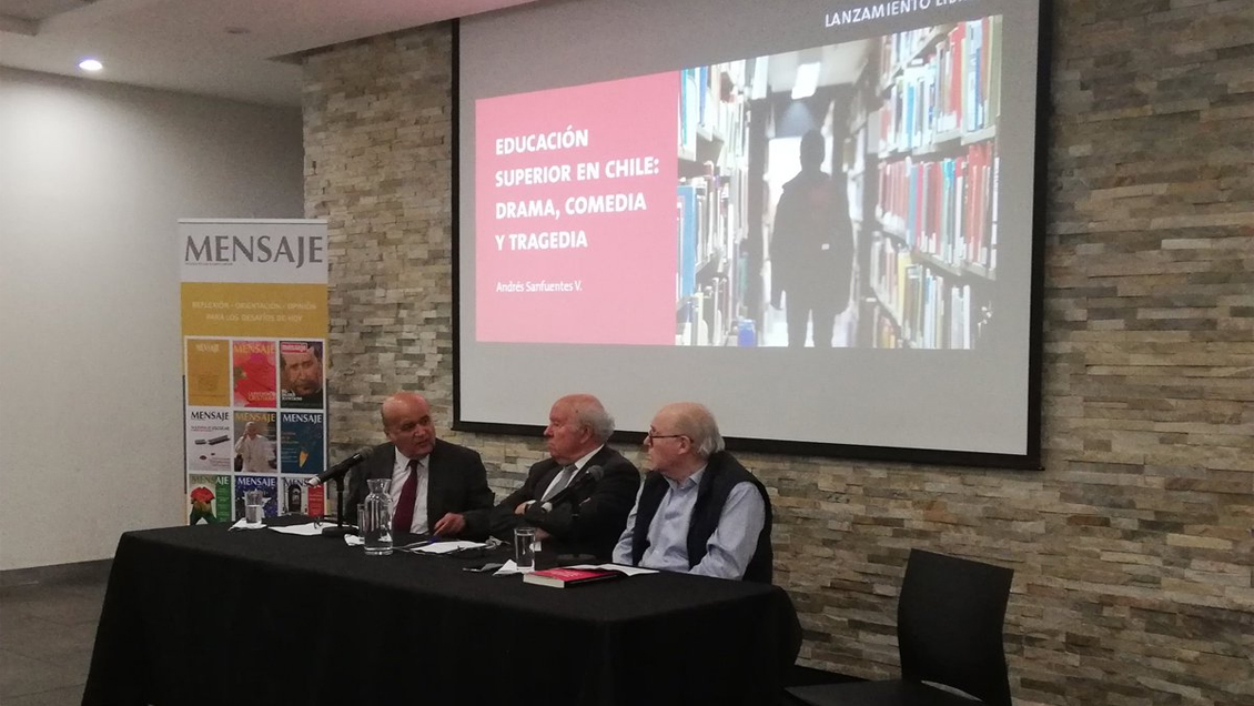 Andrés Sanfuentes lanzó libro que analiza la evolución de la educación superior en Chile