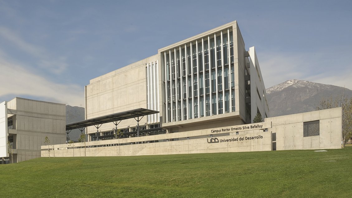 Tres casos de violación golpean a la Universidad del Desarrollo