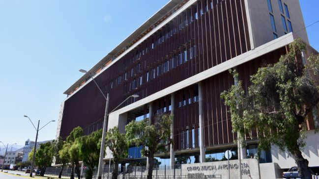 Antofagasta: Empresaria del transporte público deberá pagar millonaria indemnización a chofer de la línea 103