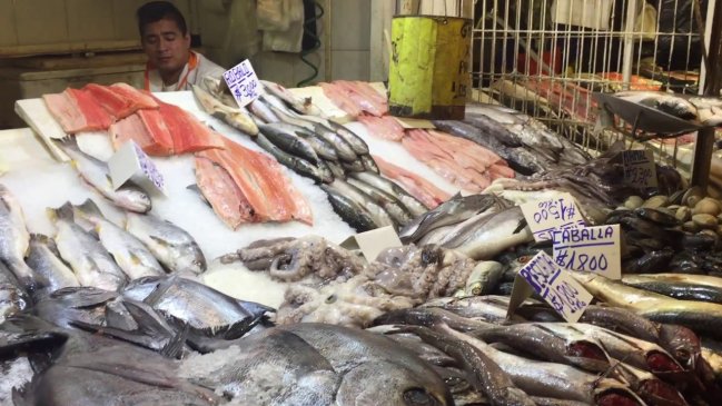 Detectan brote de enfermedad parasitaria por consumo de pescado crudo