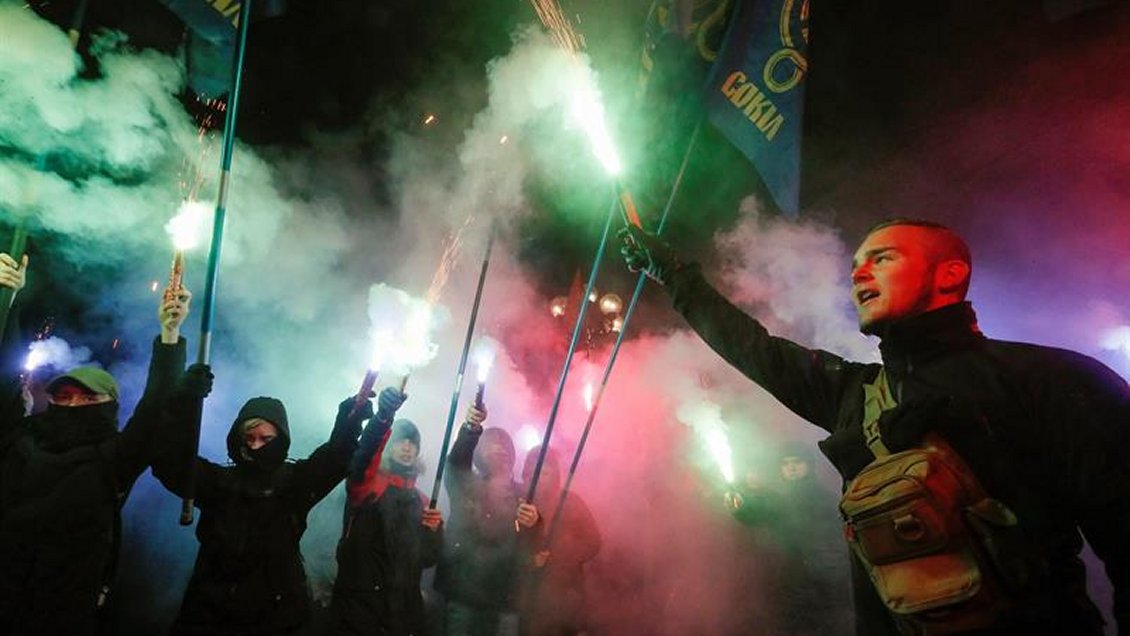 Parlamento de Ucrania aprobó el estado de excepción por un mes