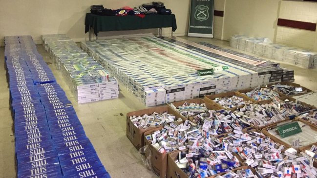Detienen a conductor con miles de cajetillas de cigarrillos de contrabando